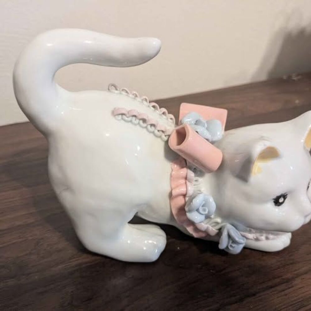 Ceramic Cat Figurine With Flowers & Bow